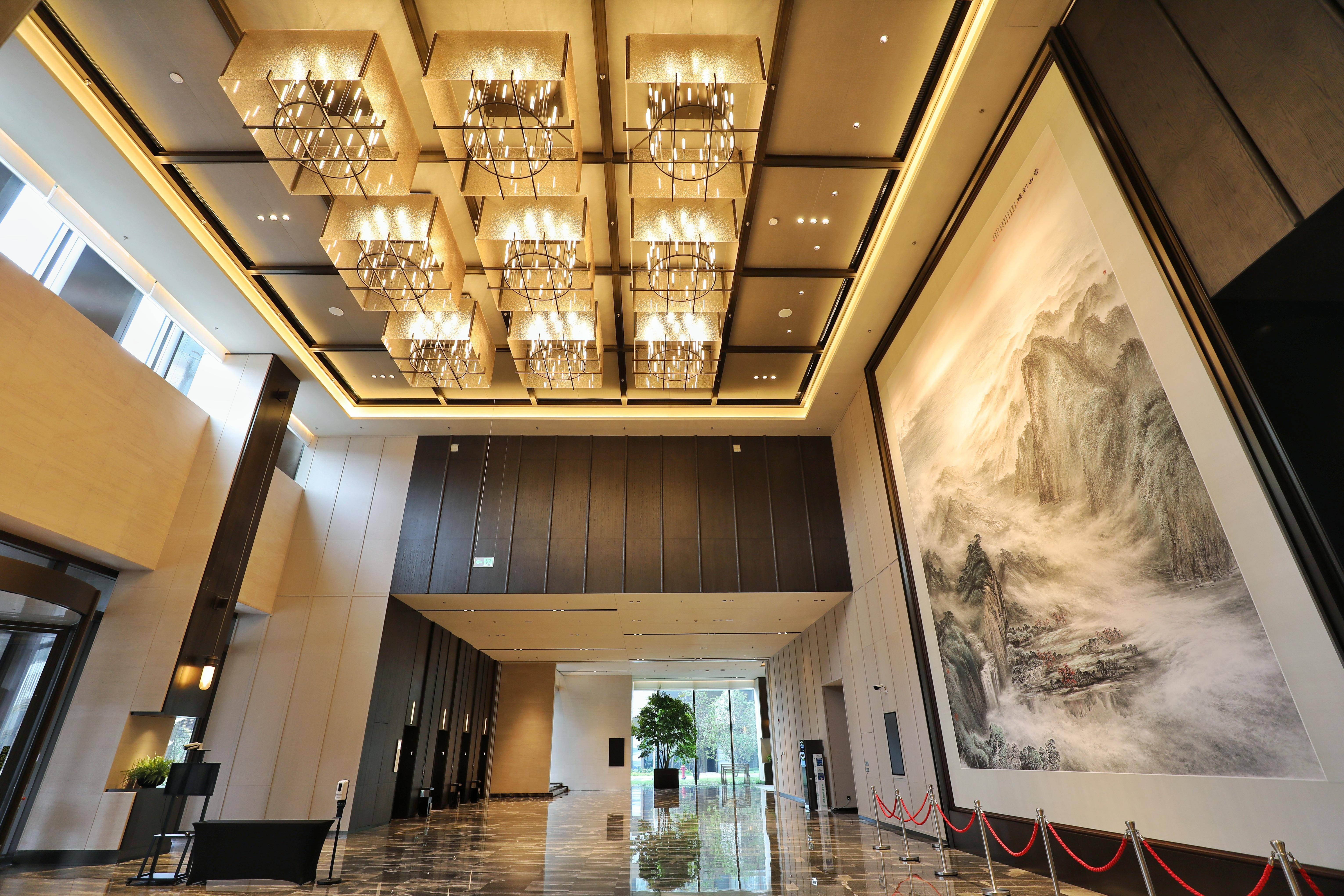 03c2b07525874a8da44384a03ec40852